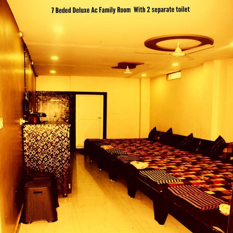 Mansarovar Guest House ウッジャイン エクステリア 写真