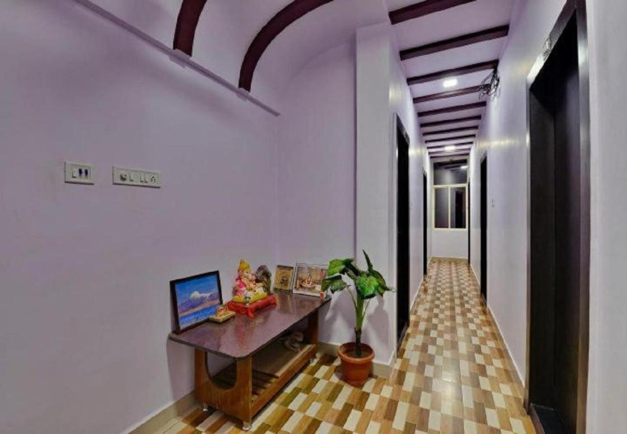 Mansarovar Guest House ウッジャイン エクステリア 写真