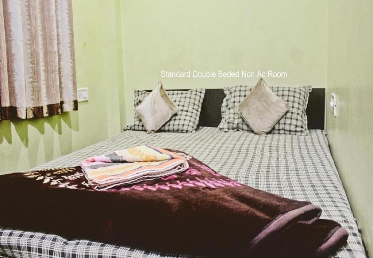 Mansarovar Guest House ウッジャイン エクステリア 写真