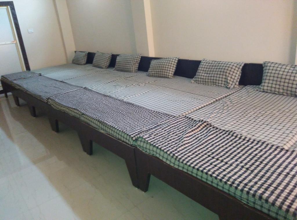 Mansarovar Guest House ウッジャイン エクステリア 写真