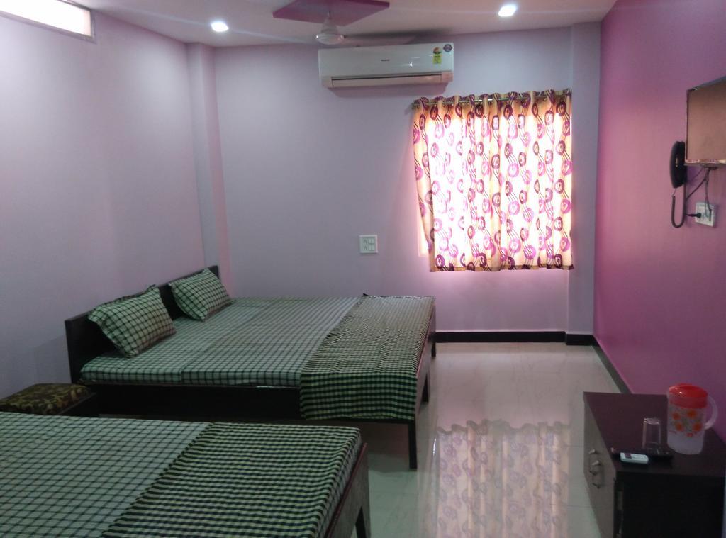 Mansarovar Guest House ウッジャイン エクステリア 写真