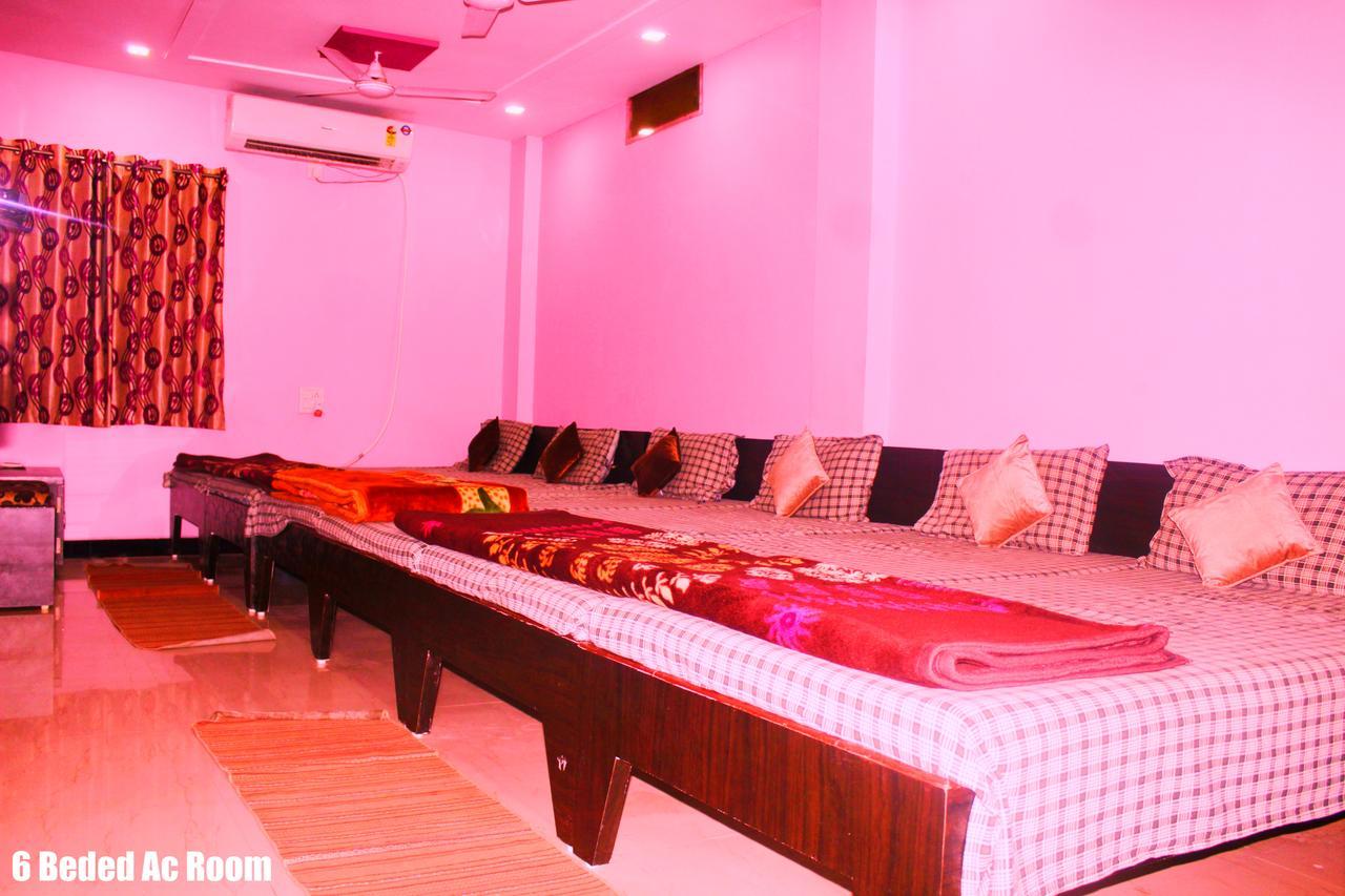 Mansarovar Guest House ウッジャイン エクステリア 写真