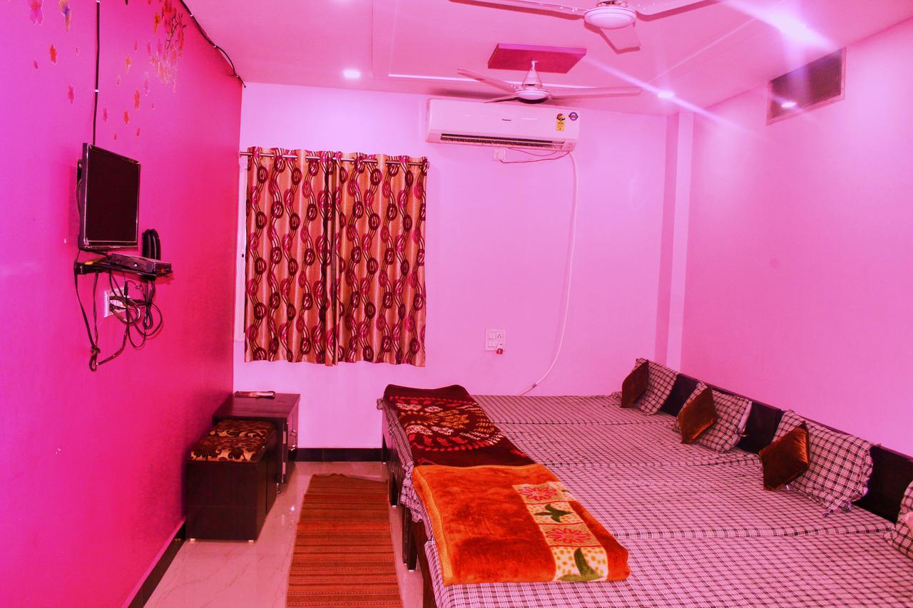 Mansarovar Guest House ウッジャイン エクステリア 写真