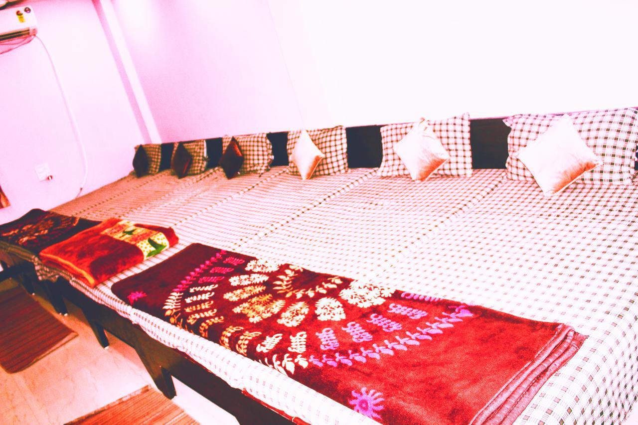 Mansarovar Guest House ウッジャイン エクステリア 写真