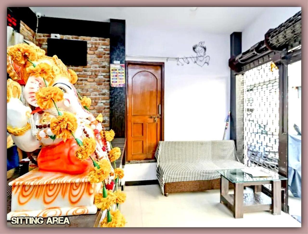 Mansarovar Guest House ウッジャイン エクステリア 写真