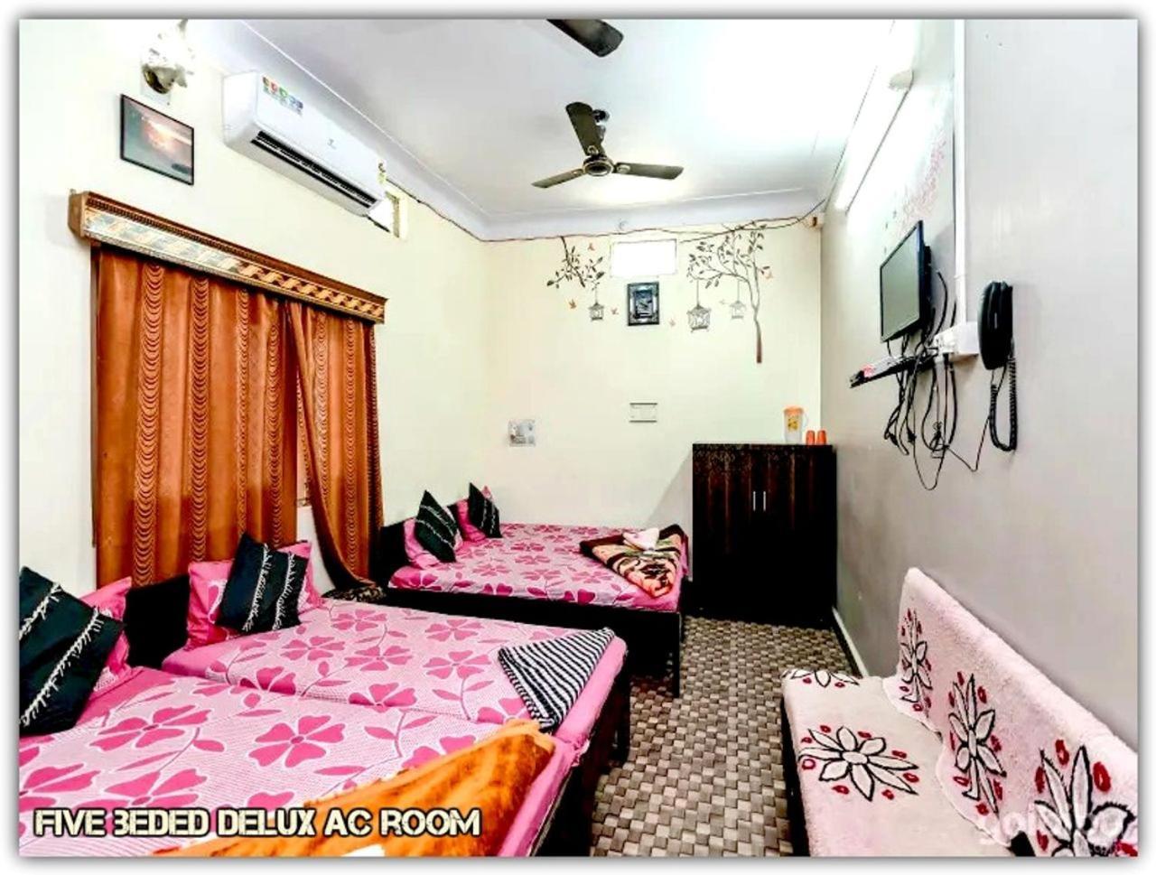 Mansarovar Guest House ウッジャイン エクステリア 写真