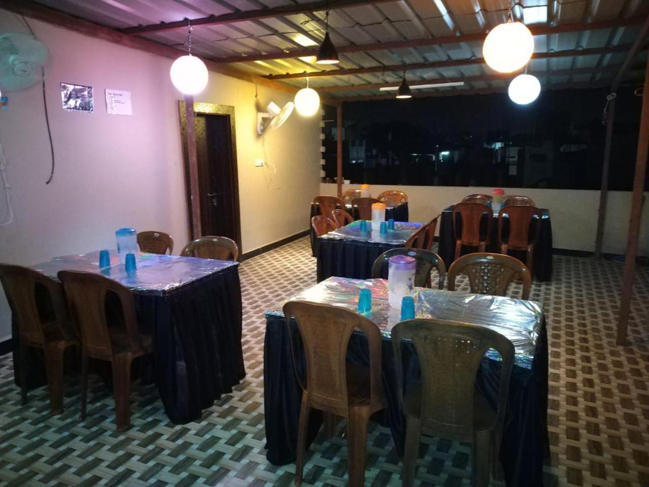 Mansarovar Guest House ウッジャイン エクステリア 写真