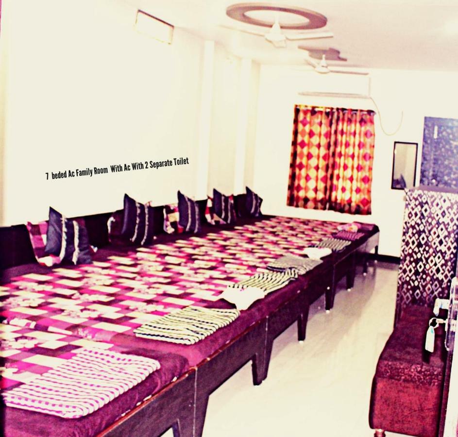 Mansarovar Guest House ウッジャイン エクステリア 写真